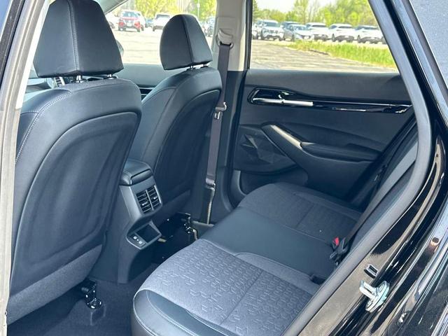 Photo of 2025 Fusion Black Kia Seltos
