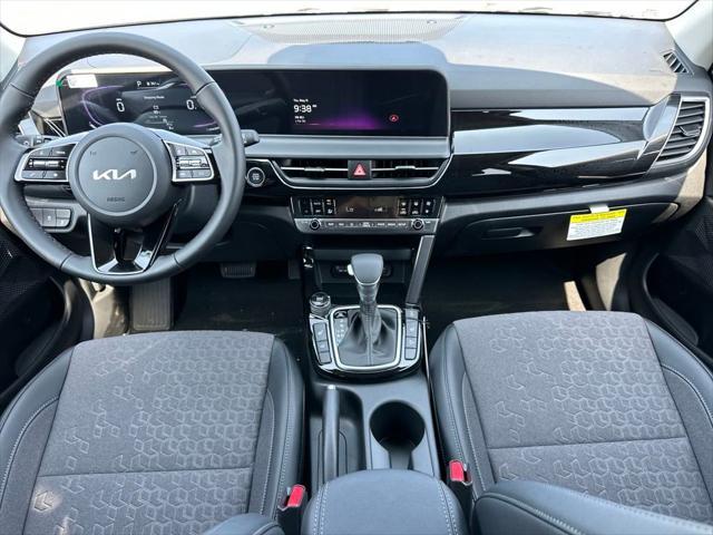 Photo of 2025 Fusion Black Kia Seltos