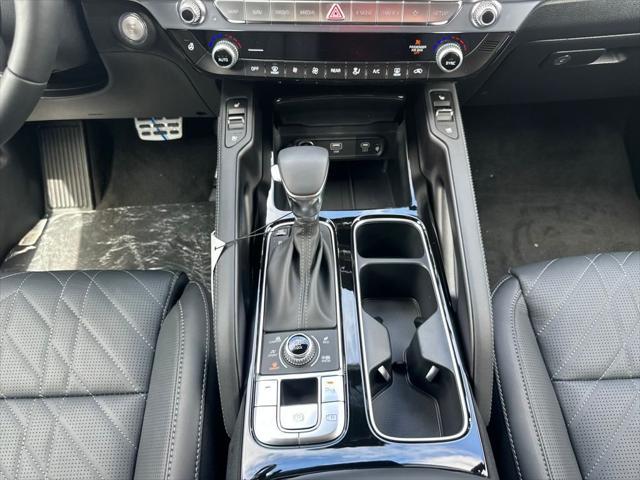 Photo of 2025 Ebony Black Kia Telluride