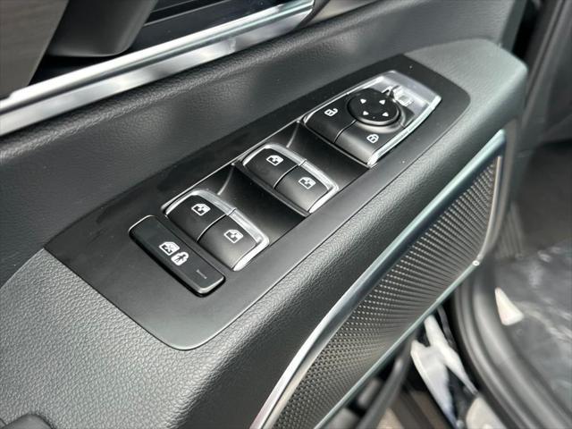 Photo of 2025 Ebony Black Kia Telluride