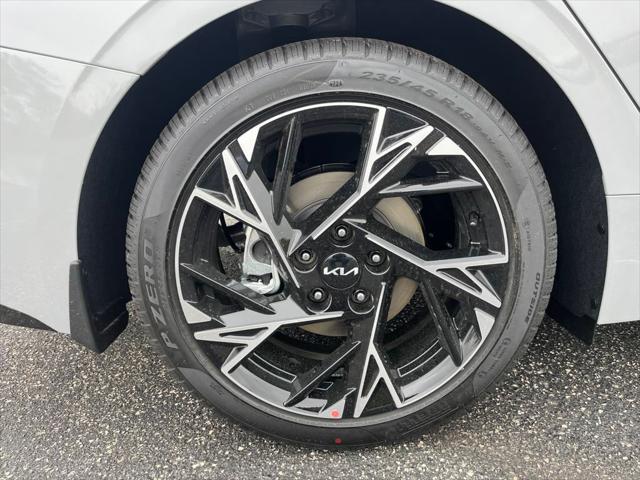 Photo of 2025 Gray Kia K5