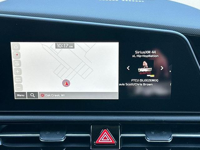 Photo of 2025 Snow White Pearl Kia Niro