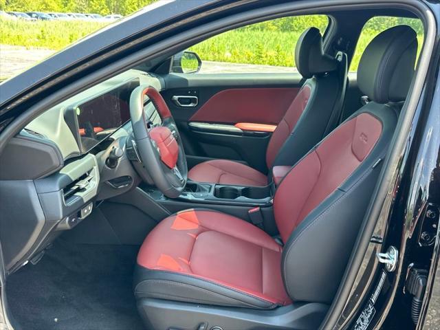 Photo of 2025 Aurora Black Pearl Kia K4