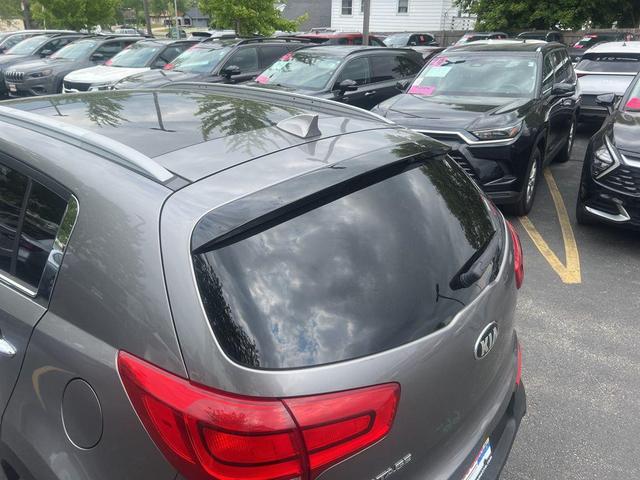 Photo of 2015 Mineral Silver Kia Sportage