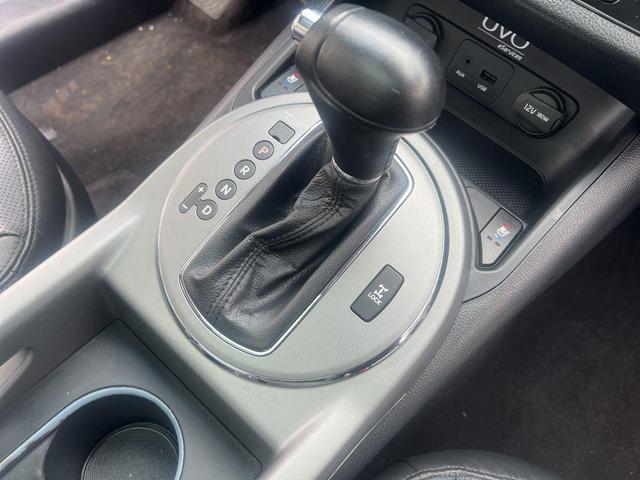 Photo of 2015 Mineral Silver Kia Sportage