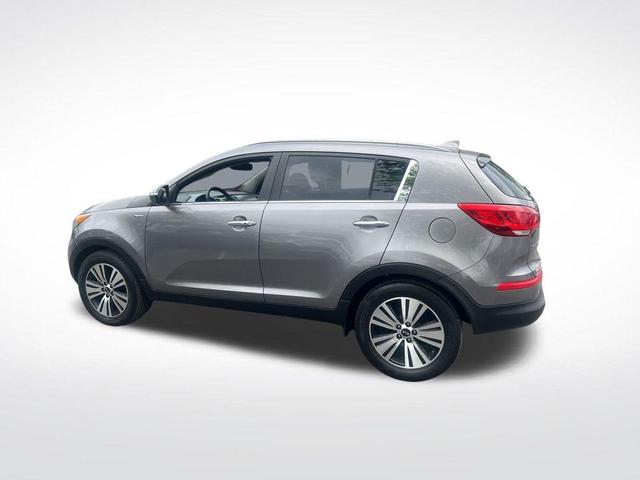 Photo of 2015 Mineral Silver Kia Sportage
