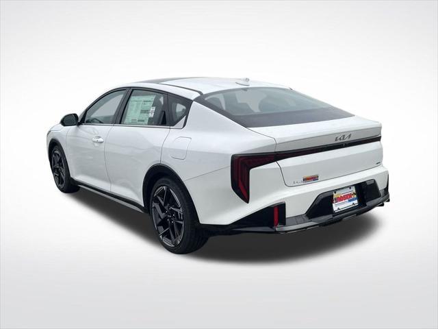 Photo of 2025 Snow White Pearl Kia K4