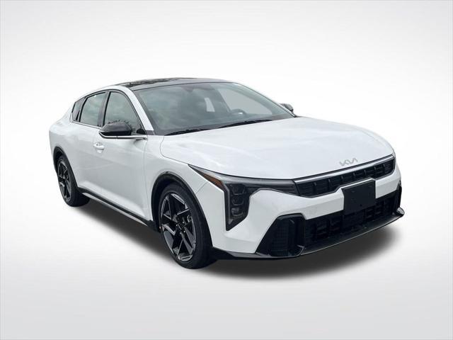 Photo of 2025 Snow White Pearl Kia K4