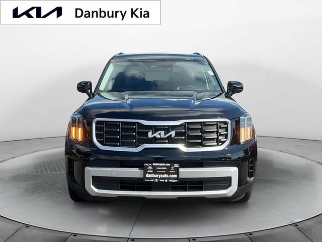 Photo of 2024 Ebony Black Kia Telluride