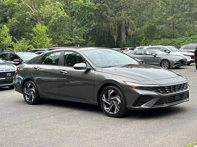 Photo of 2025 Gray Hyundai ELANTRA HEV