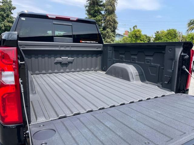 Photo of 2024 Black Chevrolet Silverado 1500