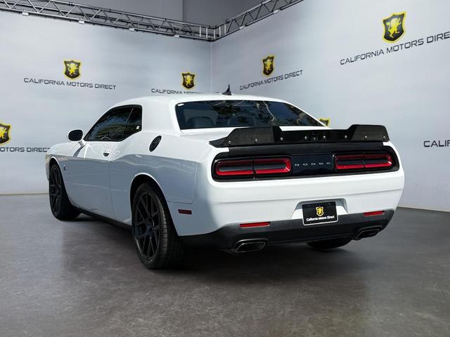Photo of 2016 Bright White Clearcoat Dodge Challenger