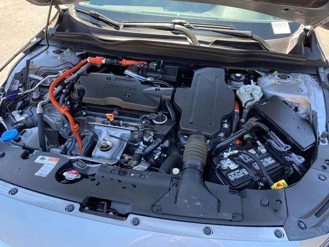 Photo of 2021 Lunar Silver Metallic Honda Accord Hybrid