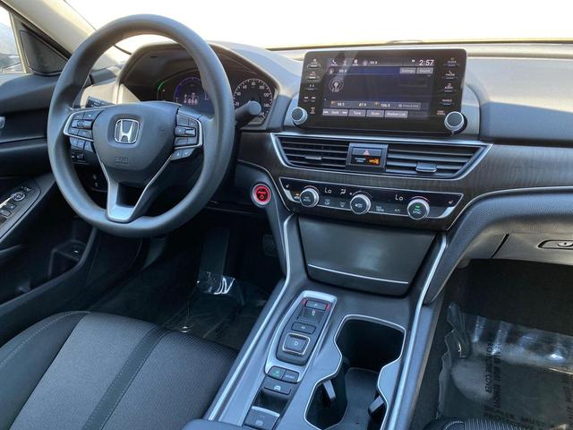 Photo of 2021 Lunar Silver Metallic Honda Accord Hybrid