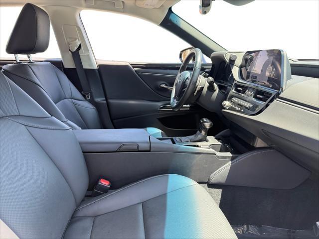 Photo of 2023 Iridium Lexus ES 350