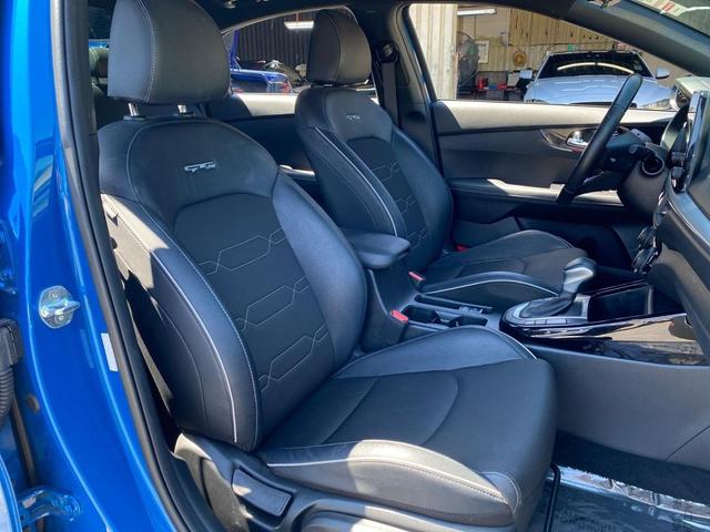 Photo of 2022 Sporty Blue Kia Forte