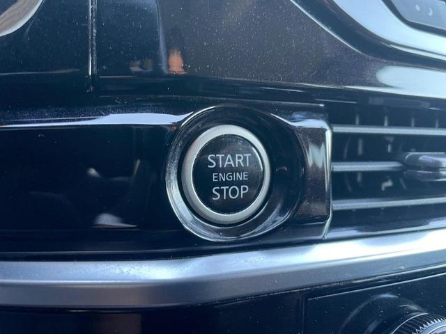 Photo of 2022 Super Black Nissan Pathfinder