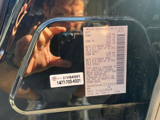 Photo of 2022 Super Black Nissan Pathfinder