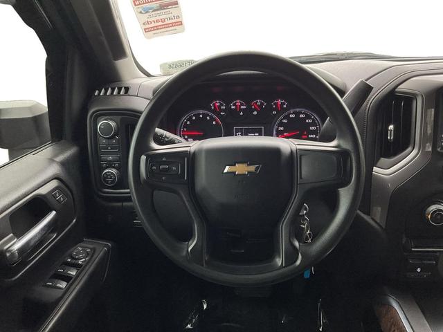 Photo of 2022 Silver Ice Metallic Chevrolet Silverado 2500