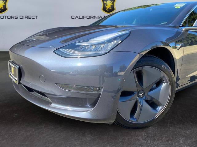Photo of 2020 Gray Tesla Model 3