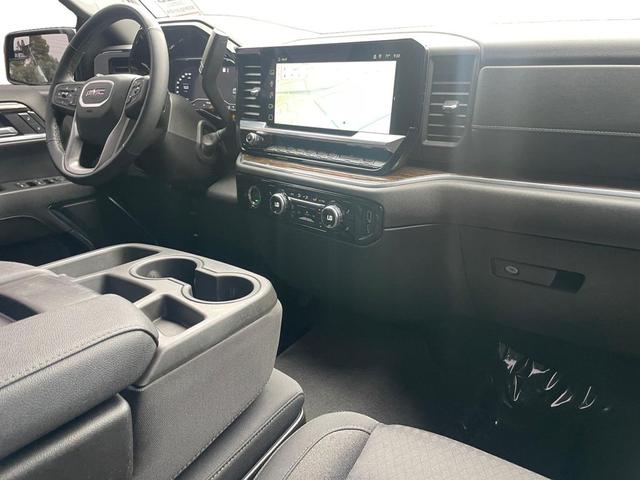 Photo of 2023 Onyx Black GMC Sierra 1500