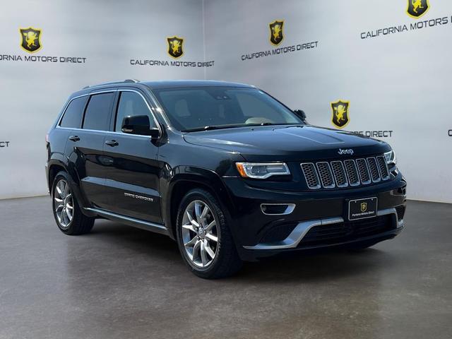 Photo of 2016 Brilliant Black Crystal Pearlcoat Jeep Grand Cherokee