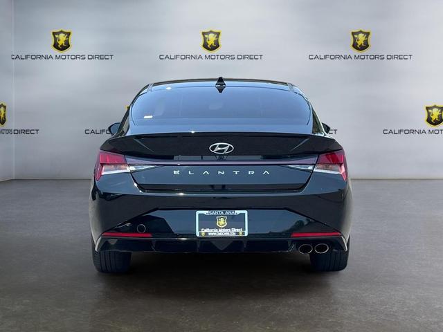 Photo of 2022 Phantom Black Hyundai ELANTRA
