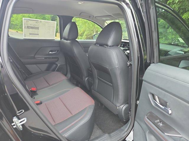 Photo of 2025 Super Black Nissan Kicks