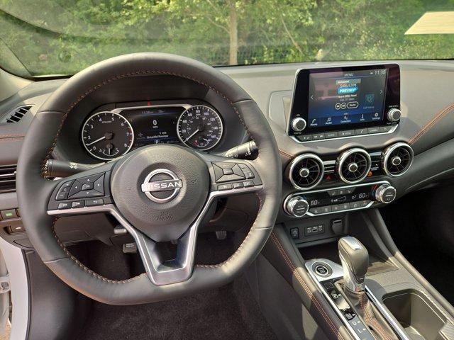 Photo of 2025 White Nissan Sentra