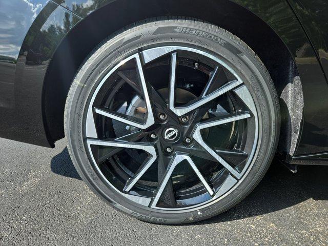 Photo of 2025 Black Nissan Sentra