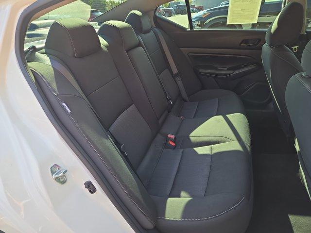 Photo of 2023 White Nissan Altima