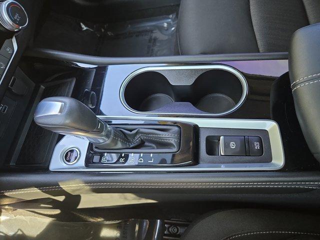 Photo of 2023 White Nissan Altima