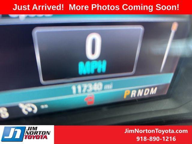 Photo of 2017 Summit White Buick Encore