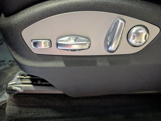 Photo of 2025 Black Porsche Macan