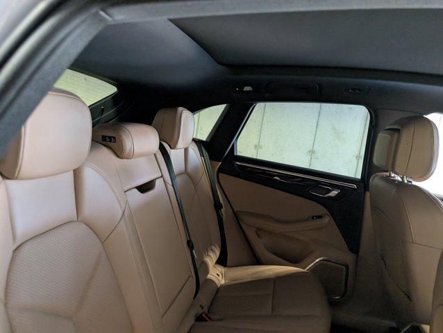 Photo of 2023 White Porsche Macan