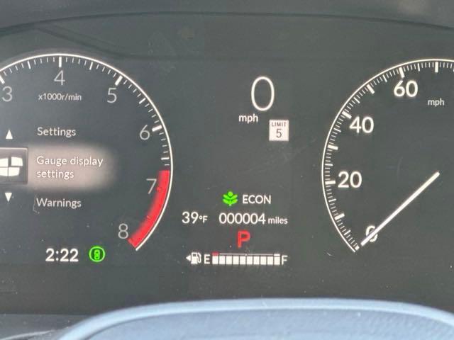 Photo of 2025 Platinum White Pearl Honda HR-V