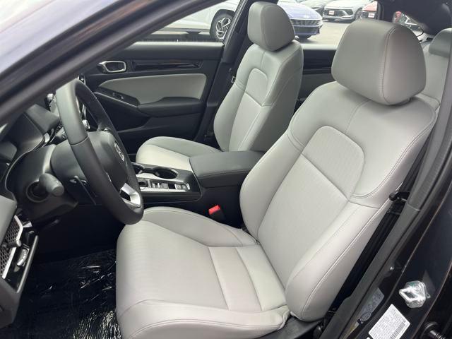 Photo of 2025 Gold Honda Civic Hybrid