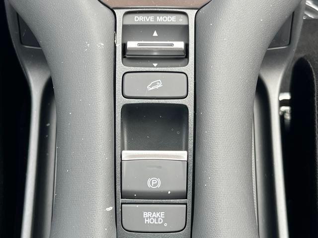 Photo of 2026 Milano Red Honda HR-V