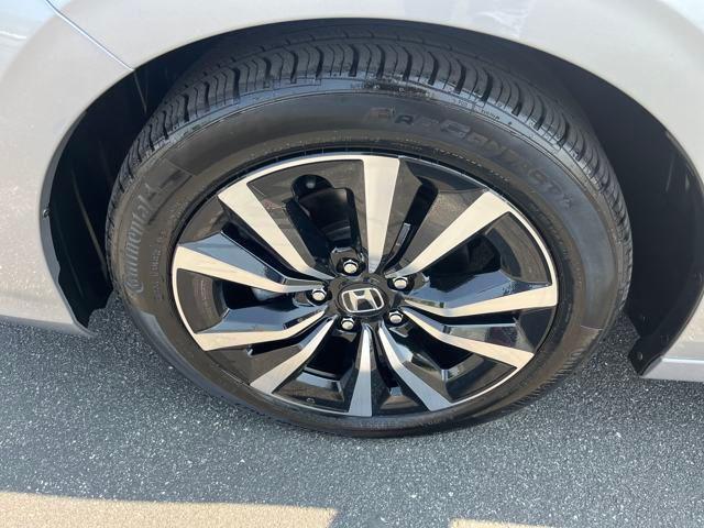 Photo of 2024 Crystal Black Pearl Honda Civic