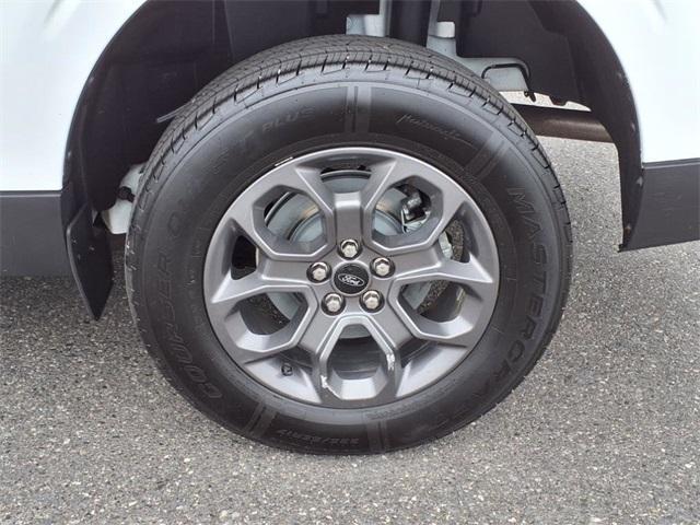 Photo of 2022 Oxford White Ford Maverick