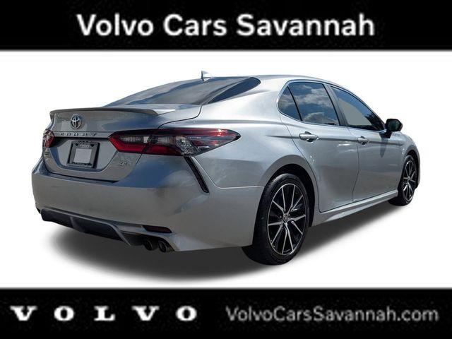 Photo of 2022 Silver Toyota Camry