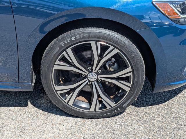 Photo of 2022 Tourmaline Blue Metallic Volkswagen Passat