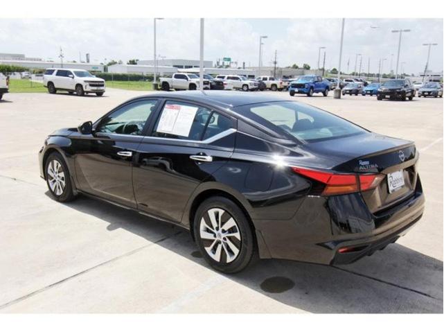 Photo of 2024 Black Nissan Altima