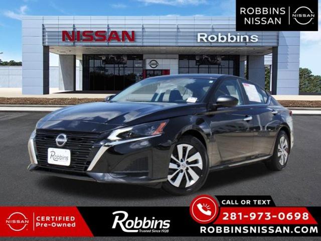 Photo of 2024 Black Nissan Altima