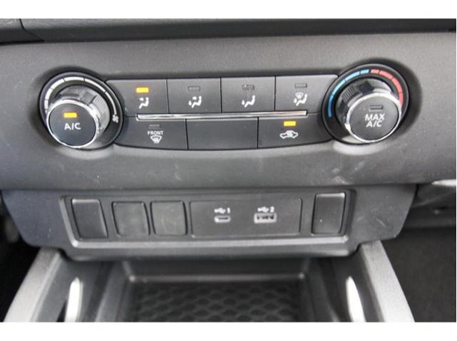 Photo of 2024 Glacier White Nissan Frontier