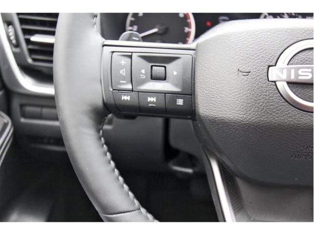 Photo of 2025 Everest White P Nissan Rogue