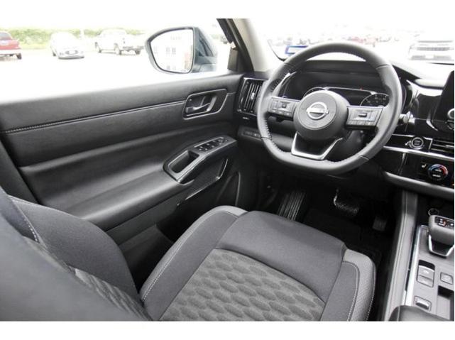 Photo of 2024 Black Nissan Pathfinder