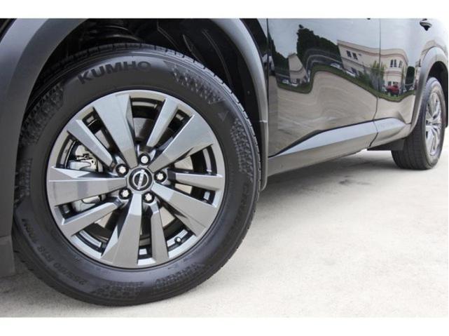 Photo of 2024 Black Nissan Pathfinder