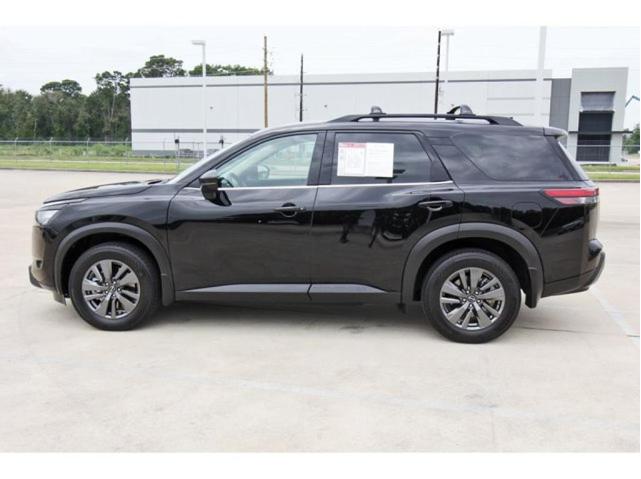 Photo of 2024 Black Nissan Pathfinder