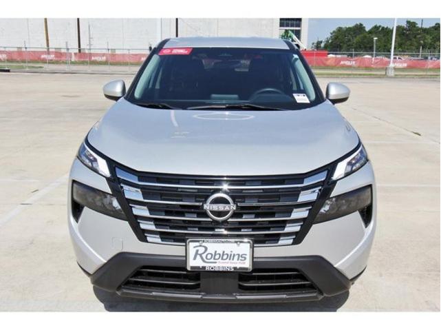 Photo of 2024 Brilliant Silver Metallic Nissan Rogue